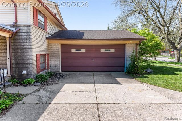 4581 Parkside Boulevard, Allen Park, MI 48101