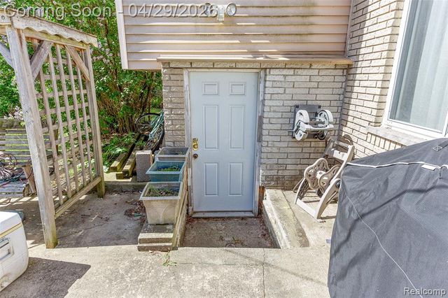 4581 Parkside Boulevard, Allen Park, MI 48101