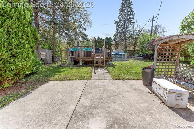 4581 Parkside Boulevard, Allen Park, MI 48101