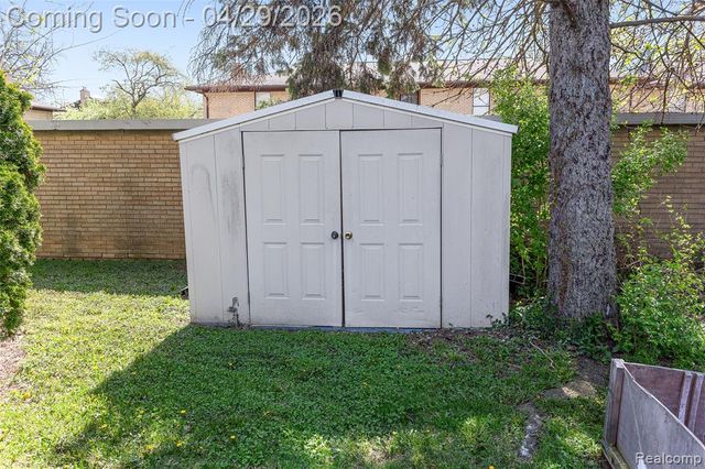 4581 Parkside Boulevard, Allen Park, MI 48101