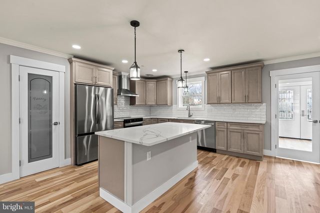 18212 WOODSIDE DR, Hagerstown, MD 21740