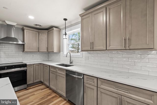 18212 WOODSIDE DR, Hagerstown, MD 21740