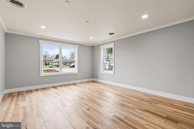 18212 WOODSIDE DR, Hagerstown, MD 21740