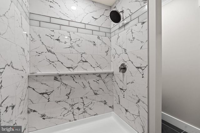 18212 WOODSIDE DR, Hagerstown, MD 21740