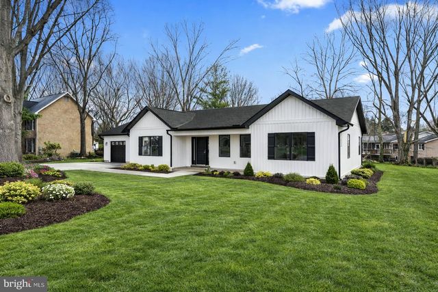 18212 WOODSIDE DR, Hagerstown, MD 21740