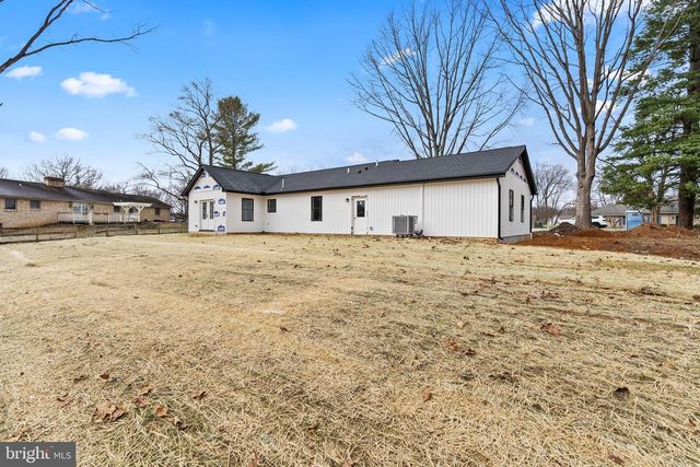 18212 WOODSIDE DR, Hagerstown, MD 21740