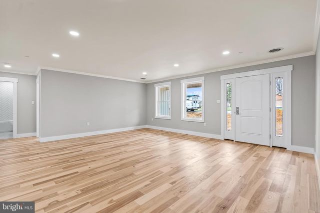 18212 WOODSIDE DR, Hagerstown, MD 21740