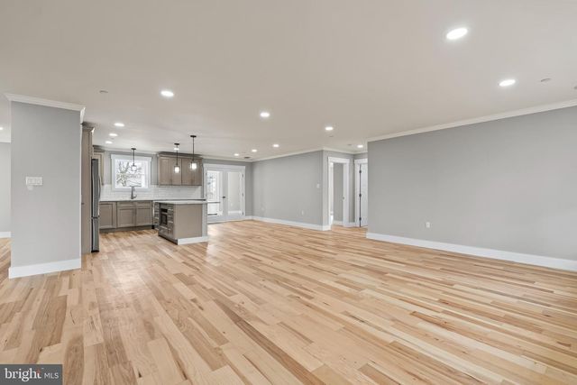 18212 WOODSIDE DR, Hagerstown, MD 21740