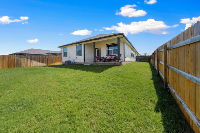 208 Bunting LN, Bertram, TX 78605