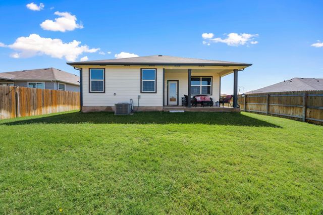 208 Bunting LN, Bertram, TX 78605