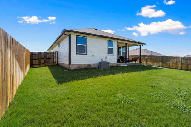 208 Bunting LN, Bertram, TX 78605