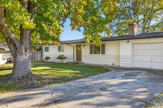 1400 Avocado Lane, Medford, OR 97504