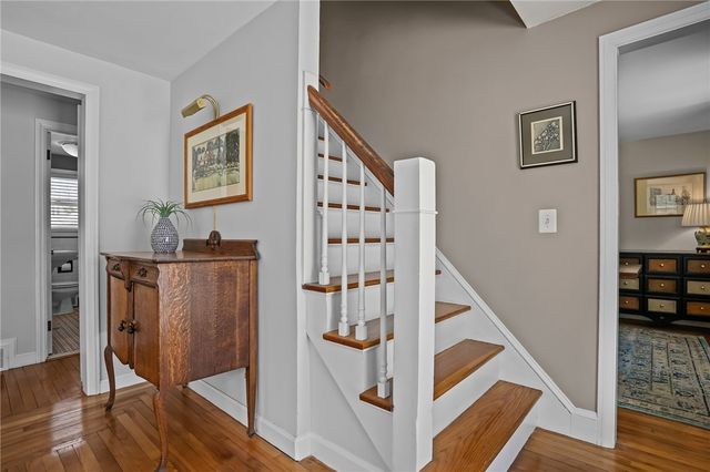 44 Westbrook Road, Warwick, RI 02886