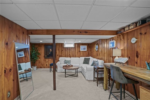 44 Westbrook Road, Warwick, RI 02886