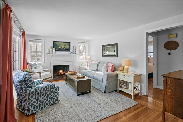 44 Westbrook Road, Warwick, RI 02886