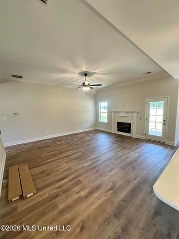 875 Hazelwood Drive, Lake Cormorant, MS 38641
