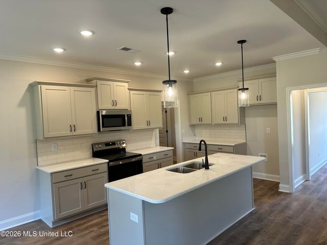 875 Hazelwood Drive, Lake Cormorant, MS 38641
