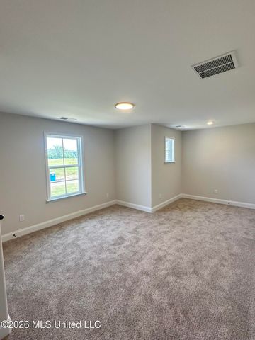 875 Hazelwood Drive, Lake Cormorant, MS 38641