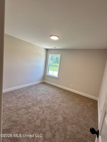 875 Hazelwood Drive, Lake Cormorant, MS 38641