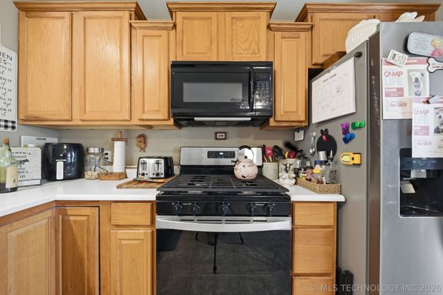 93 W Fairlane Place, Sapulpa, OK 74066