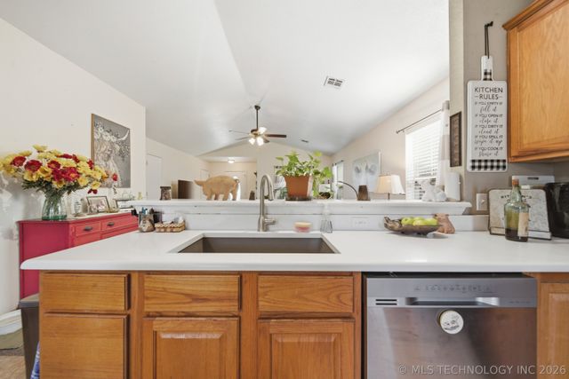 93 W Fairlane Place, Sapulpa, OK 74066