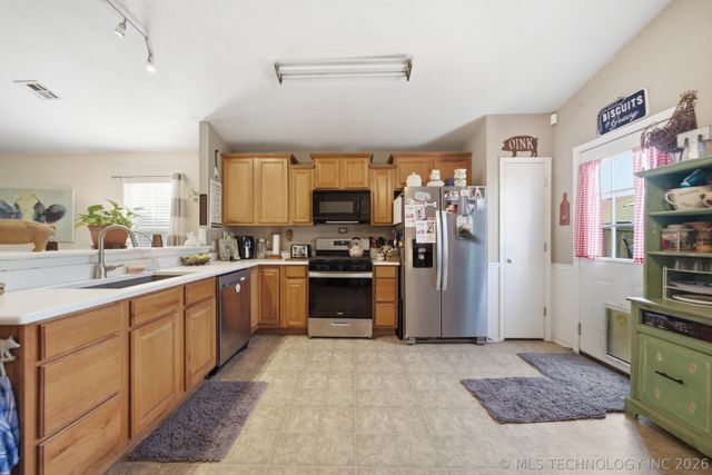 93 W Fairlane Place, Sapulpa, OK 74066