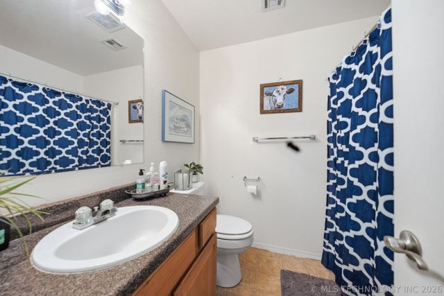 93 W Fairlane Place, Sapulpa, OK 74066