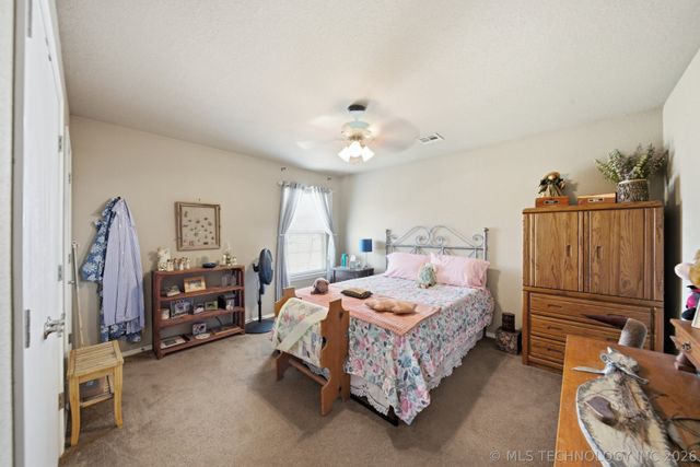 93 W Fairlane Place, Sapulpa, OK 74066