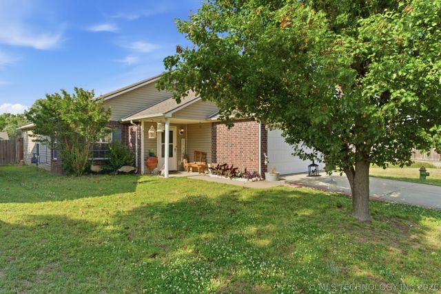 93 W Fairlane Place, Sapulpa, OK 74066