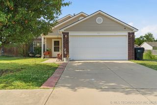 93 W Fairlane Place, Sapulpa, OK 74066