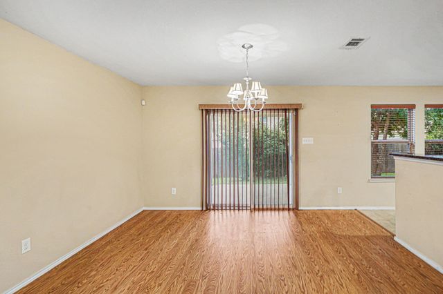 1865 Lynnwood Hills Drive, Fort Worth, TX 76112