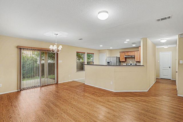 1865 Lynnwood Hills Drive, Fort Worth, TX 76112
