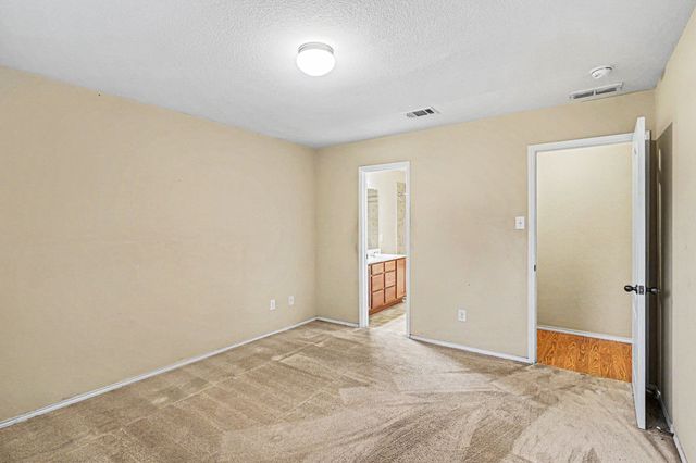 1865 Lynnwood Hills Drive, Fort Worth, TX 76112