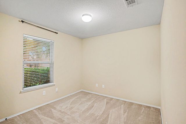 1865 Lynnwood Hills Drive, Fort Worth, TX 76112