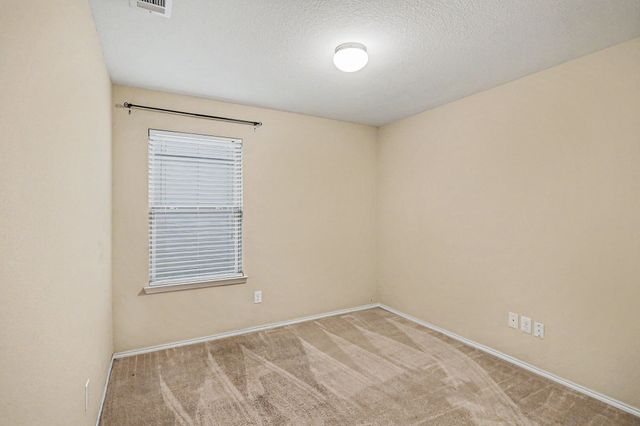1865 Lynnwood Hills Drive, Fort Worth, TX 76112