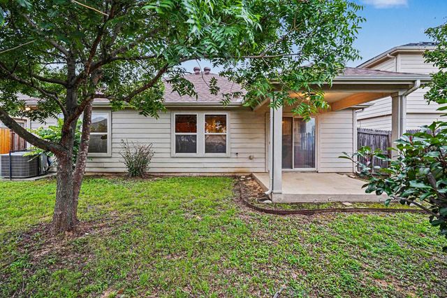 1865 Lynnwood Hills Drive, Fort Worth, TX 76112