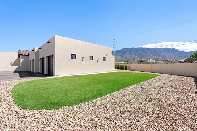 10310 Signal Avenue NE, Albuquerque, NM 87122