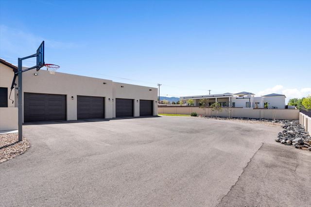 10310 Signal Avenue NE, Albuquerque, NM 87122