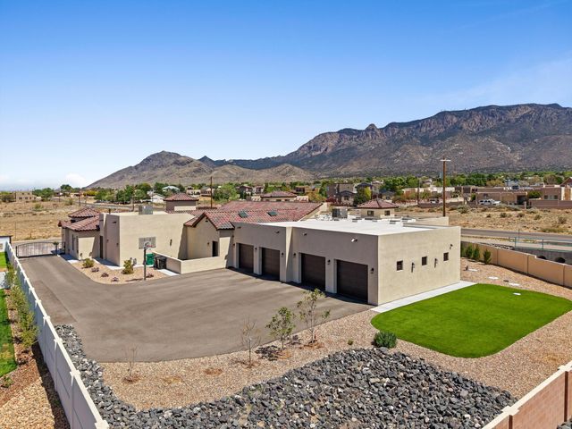 10310 Signal Avenue NE, Albuquerque, NM 87122
