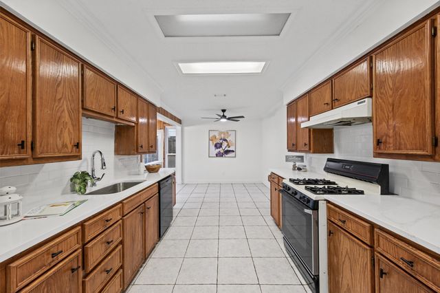 1882 Hillcrest Drive, Lewisville, TX 75077