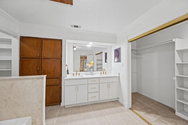 1882 Hillcrest Drive, Lewisville, TX 75077
