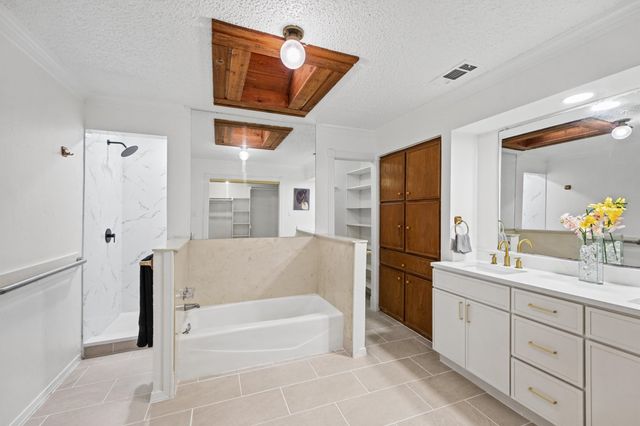 1882 Hillcrest Drive, Lewisville, TX 75077