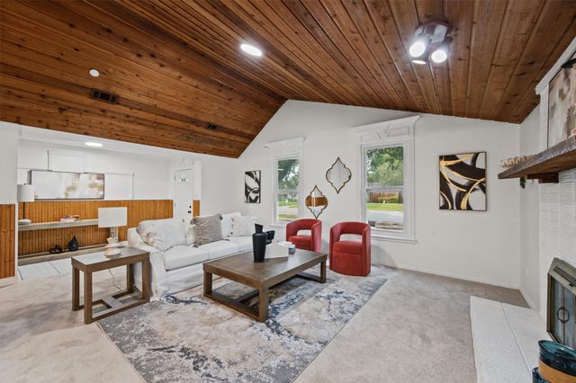1882 Hillcrest Drive, Lewisville, TX 75077
