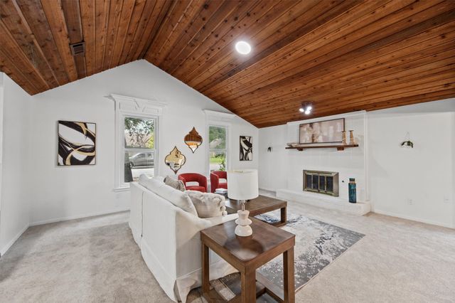 1882 Hillcrest Drive, Lewisville, TX 75077