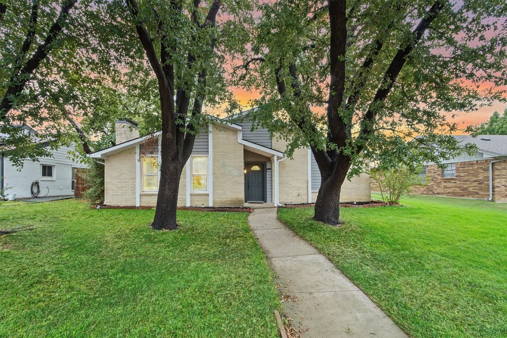 1882 Hillcrest Drive, Lewisville, TX 75077