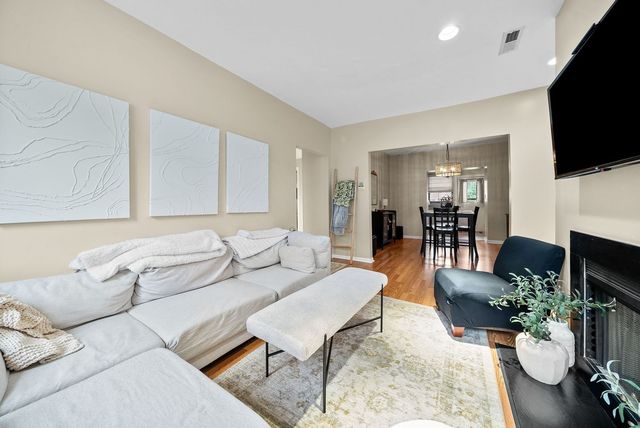 5611 Elmer Street 202, Shadyside, PA 15232