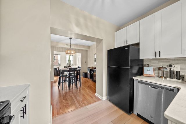 5611 Elmer Street 202, Shadyside, PA 15232