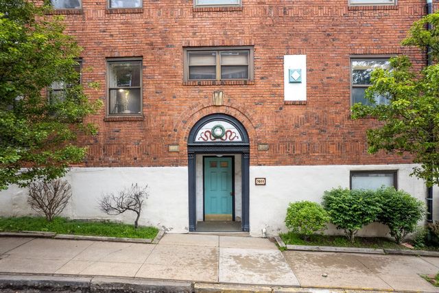 5611 Elmer Street 202, Shadyside, PA 15232