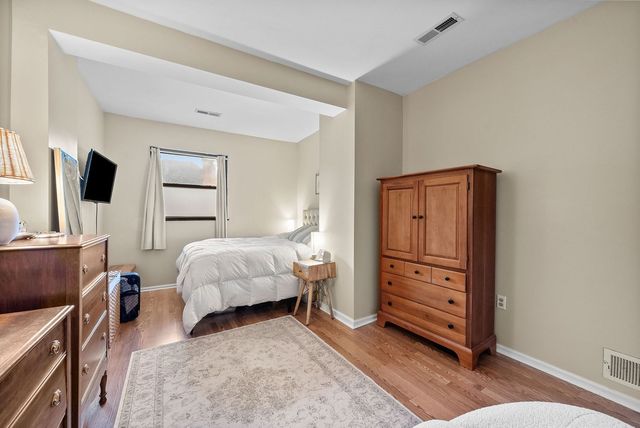 5611 Elmer Street 202, Shadyside, PA 15232