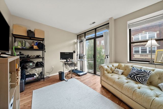 5611 Elmer Street 202, Shadyside, PA 15232